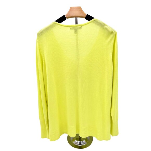 Banana Republic Pullover V-neck Sweater - Picture 2 of 2